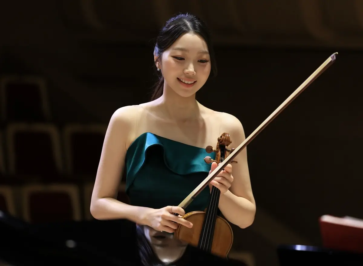 Bokyoung Kim gallery post